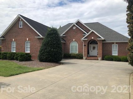 106 Plantation Court