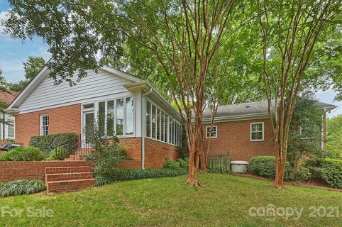 900 Colville Road