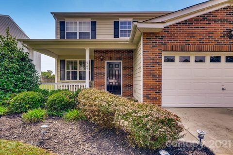 6709 Blackwood Lane