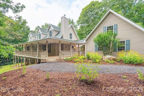 42 Bear Trail sold home in Echo Valley Estates, Fairview, NC