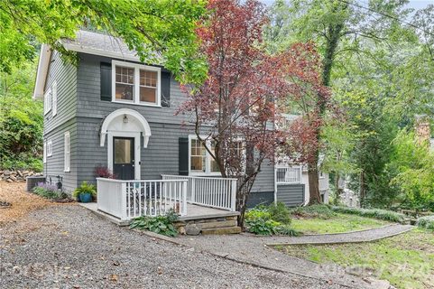 17 Howland Road