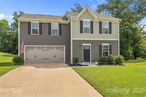2401 Everton Circle