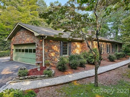 496 English Road sold home in English Woods, Spruce Pine, NC