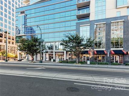 333 W Trade Street 1902
