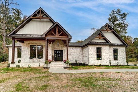 741 Saint Andrews Road