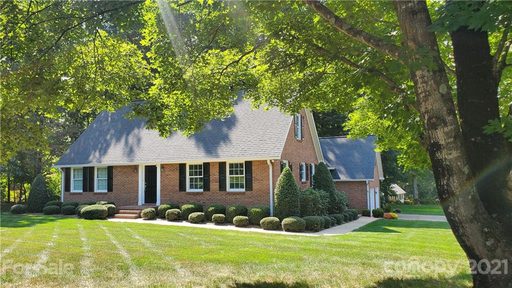 1898 Fairway Drive sold home in Fairway Acres, Newton, NC