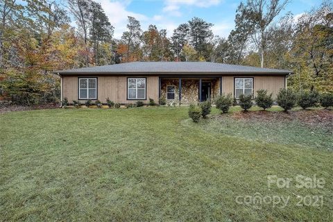 121 Dublin Lane sold home in Shamrock Forest, Columbus, NC