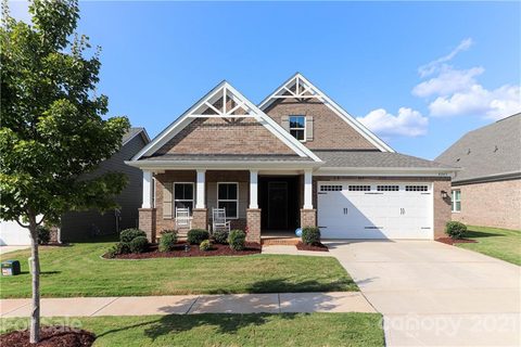 8243 Bretton Woods Drive sold home in Mint Hill Commons, Charlotte, NC