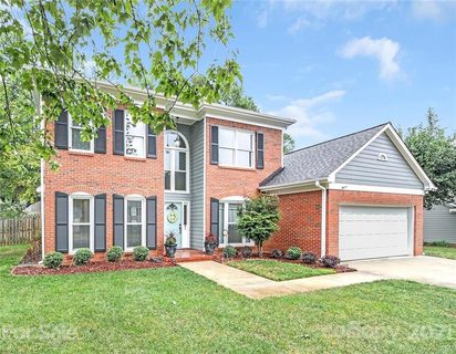 9817 Leaf Arbor Lane sold home in Touchstone, Charlotte, NC