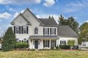 1107 Butterburr Drive sold home in Matthews, SC