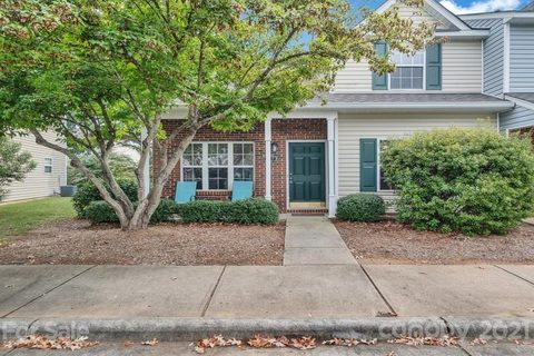 315 Deep Water Lane
