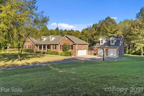 1730 Bridle Court sold home in Shiloh Farms, York, SC