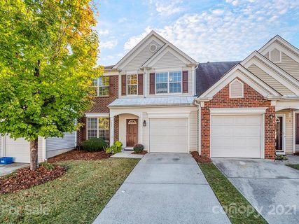 6931 Beverly Springs Drive sold townhome in The Preserve At Beverly Crest, Charlotte, NC