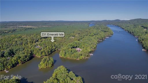 231 Emerald Isle Court 47 & 47A sold home in Stoney Point Harbor, Lexington, NC