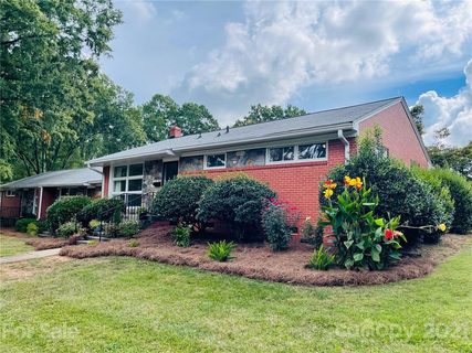4639 Woodlark Lane