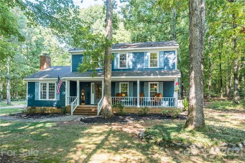 202 Raintree Drive sold home in Rain Forest, Matthews, NC
