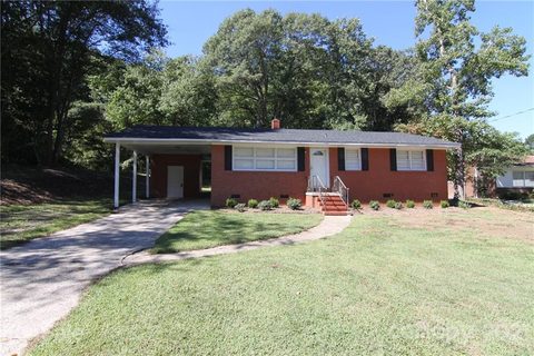 1043 Green Circle Drive sold home in Green Acres, Gastonia, NC