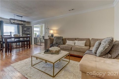 8508 Castle Pine Court 1
