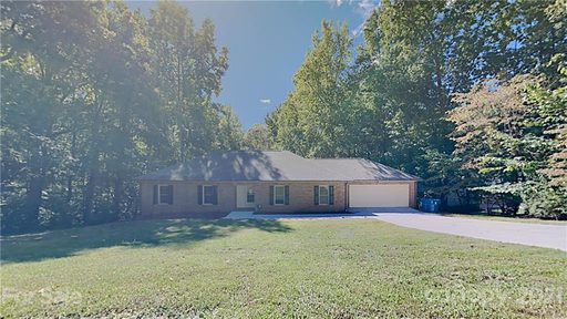 2937 Dogwood Street sold home in Fairway Acres, Newton, NC