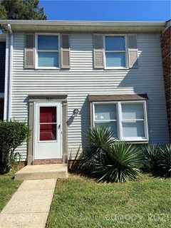 7633 Holly Grove Court sold townhome in Holly Grove, Charlotte, NC