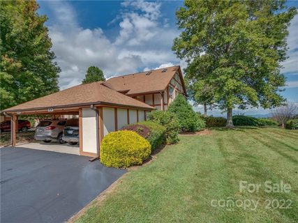 404 Fleetwood Plaza sold home in Fleetwood Plaza, Laurel Park, NC