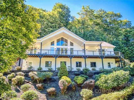 1591 Chestnut Flats Lane