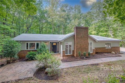 105 Oak Lane