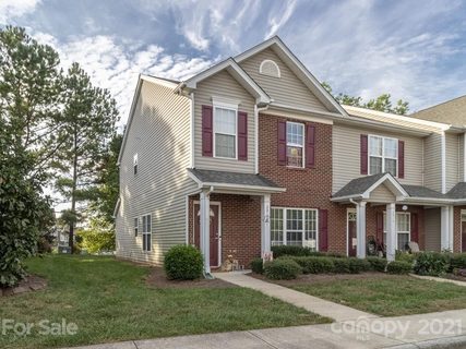 2916 Little Stream Court