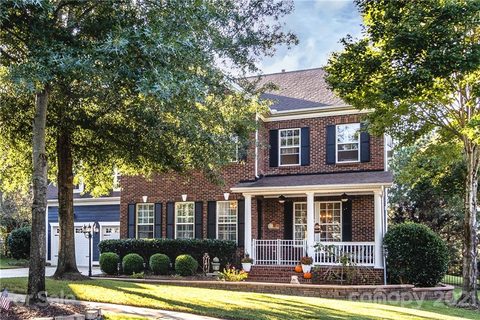 2060 Emerald Pines Drive sold home in Lakeshore, Tega Cay, SC