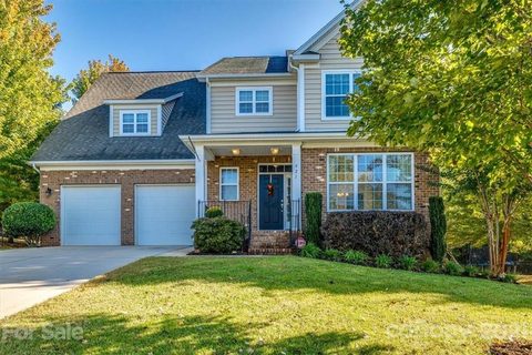 921 Vogel Way
