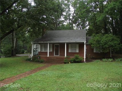 2976 Shady Lane