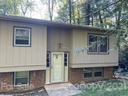 104 Sir Galahad Drive sold home in Camelot, Hendersonville, NC