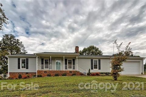 608 Forest Lane sold home in South Forest, Belmont, NC