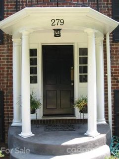 279 Kimberly Avenue