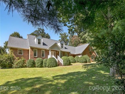 18 Westridge Drive
