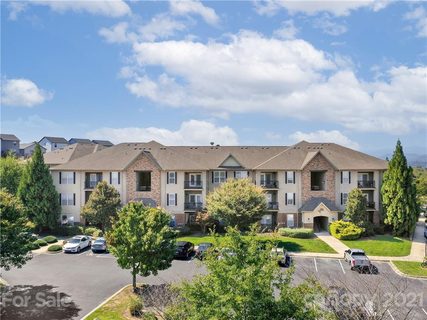 181 Brickton Village Circle 304