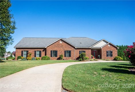 250 Meadow Oaks Drive sold home in Meadow Oaks, Statesville, NC