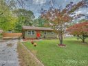 2004 Somerset Drive sold home in Hendersonville, SC