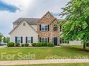3008 Royal Troon Drive sold home in Matthews, SC