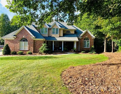 5616 Poplar Trail Drive sold home in Hickory Ridge Estates, Mount Holly, NC