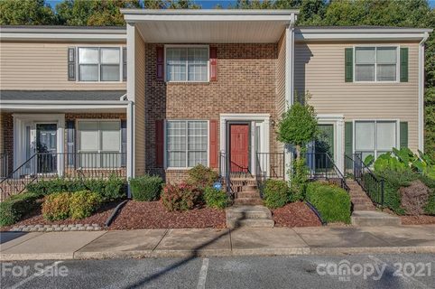 1109 Surry Lane