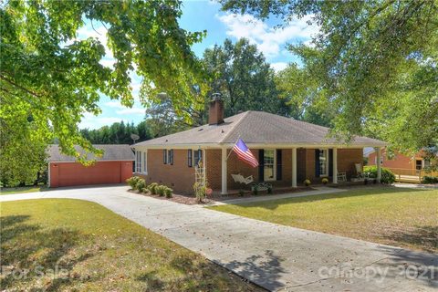 238 Sturbridge Drive