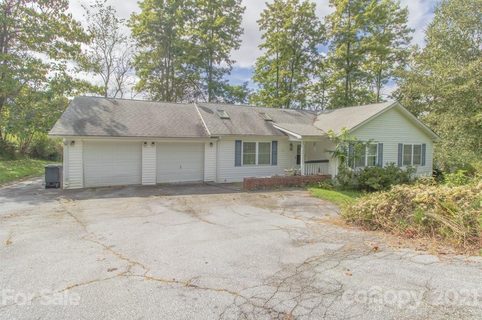 214 Lone Laurel Trail sold home in Lone Laurel, Hendersonville, NC