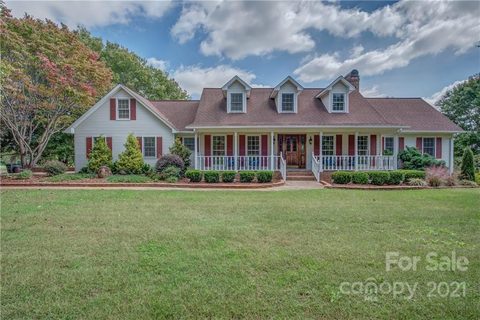 3035 Longwood Drive sold home in Riverbend, Shelby, NC