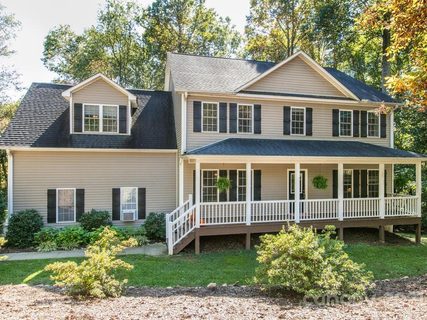 316 E Forest Place sold home in Justice Ridge Estates, Candler, NC