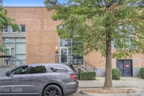 921 Hill Street sold townhome in Skybox, Charlotte, NC