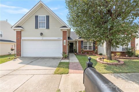 2009 Moonstone Lane