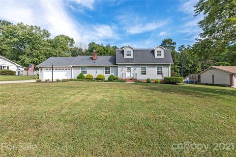3821 Willowood Drive 08 sold home in Meadowbrook, Clemmons, NC