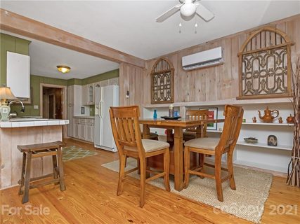 1255 Connestee Trail