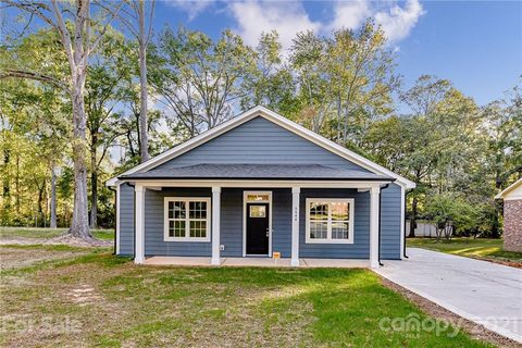 6644 Kemp Street sold home in Mecklenburg Acres, Charlotte, NC